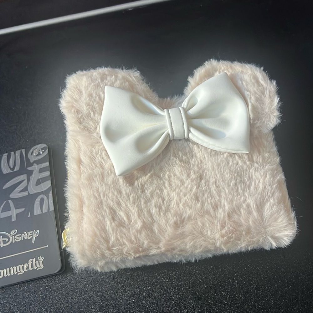 Loungefly Faux Fur Minnie Mouse Wallet